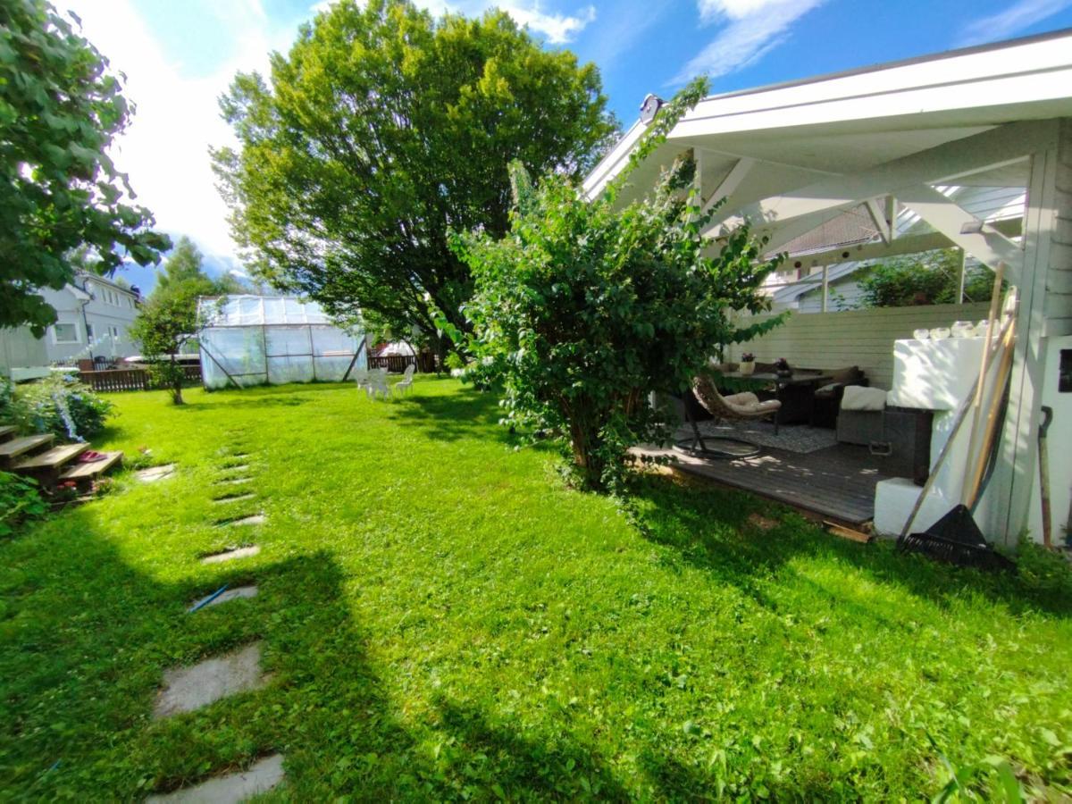 Guest House In The Garden Hokksund 外观 照片