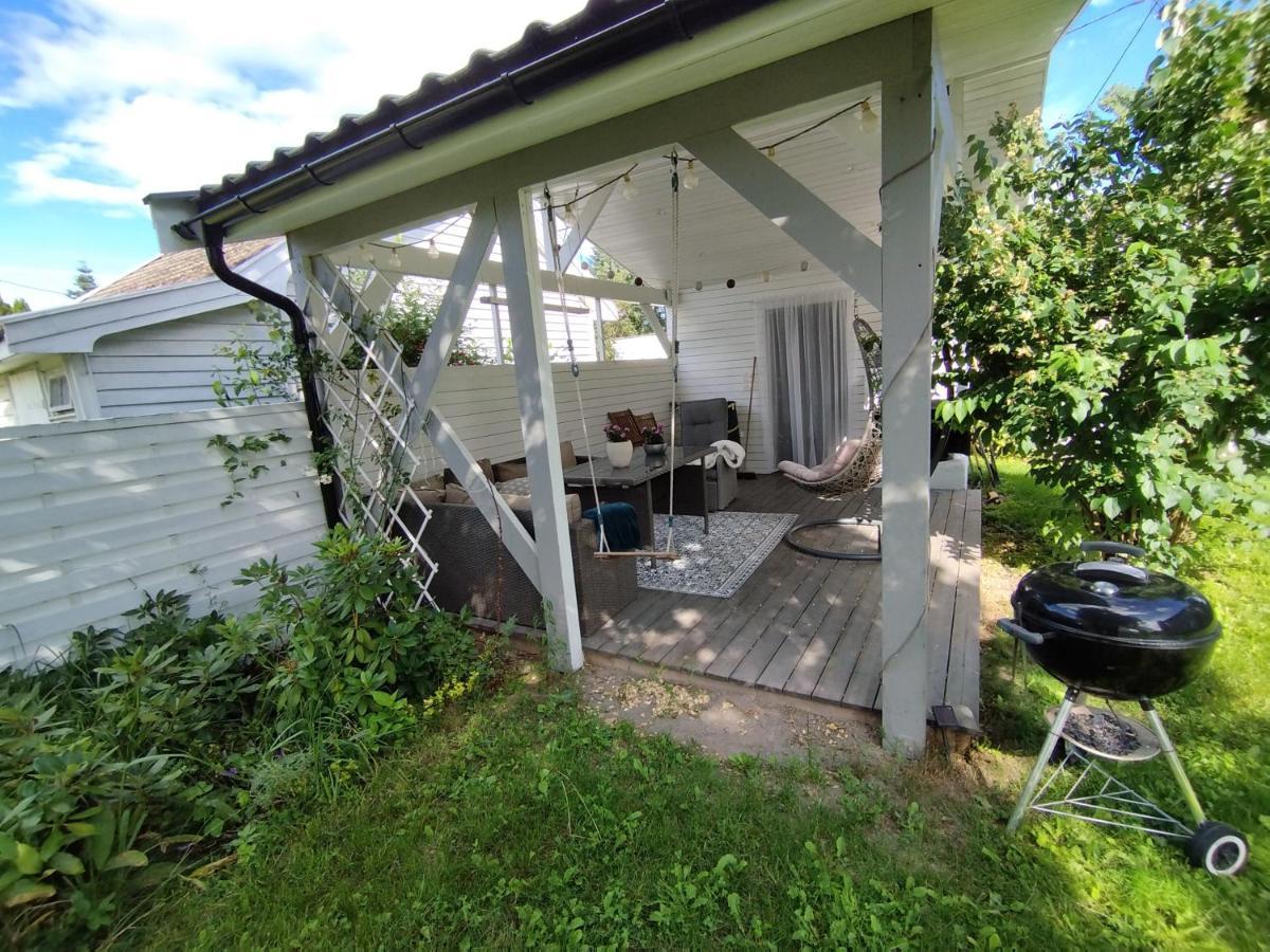 Guest House In The Garden Hokksund 外观 照片