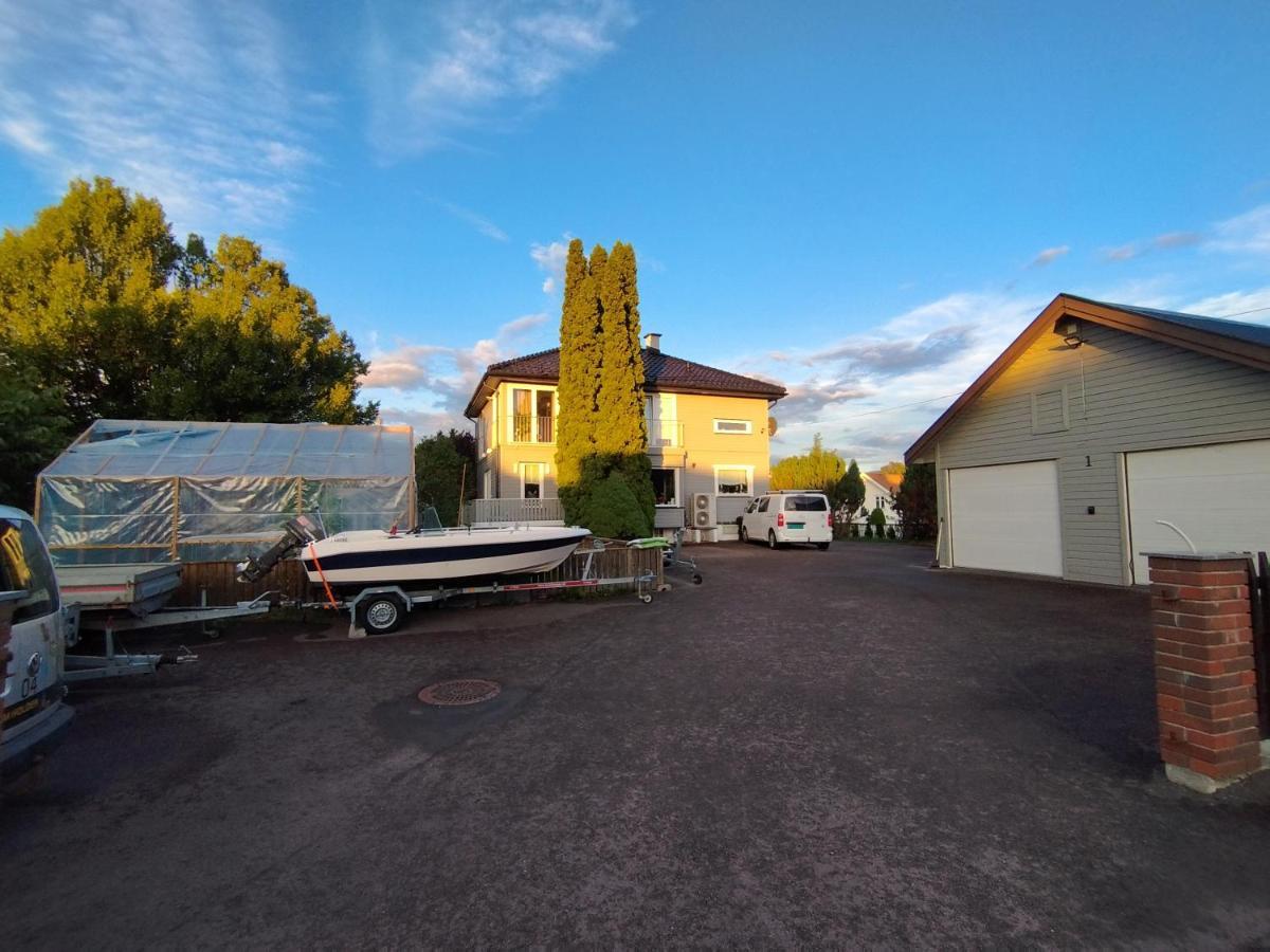 Guest House In The Garden Hokksund 外观 照片
